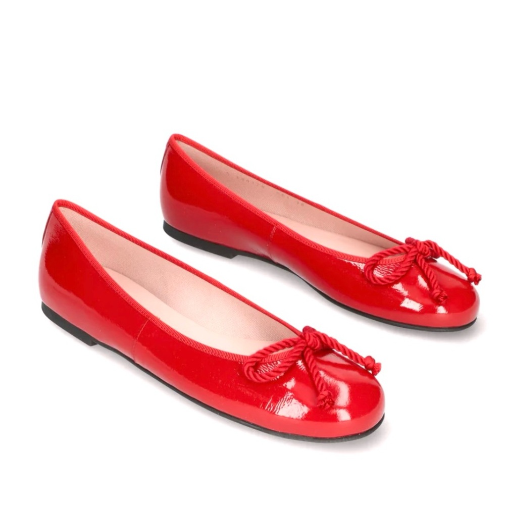 EUC Pretty Ballerinas Rosario Flats Size 7.5 / 38